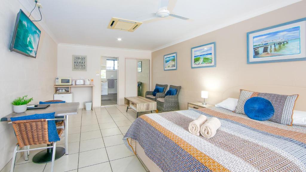 Yamba Twin Pines Motel studio room